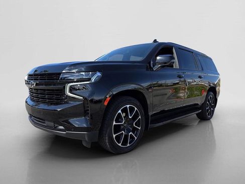 Used 2023 Chevrolet Suburban RST w/ Luxury Package AWD/4WD image 8