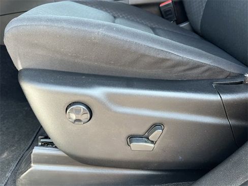 Used 2021 Jeep Grand Cherokee Laredo image 11