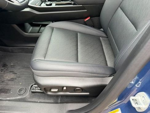 Used 2026 Chevrolet Equinox LT w/ Convenience Package II image 18