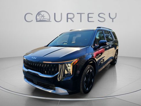 New 2026 Kia Carnival EX FWD image 1