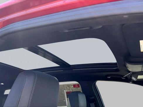 Used 2025 Cadillac XT6 Luxury FWD image 14