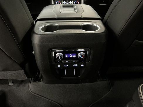 Used 2022 GMC Yukon XL SLT w/ SLT Premium Package AWD/4WD image 24