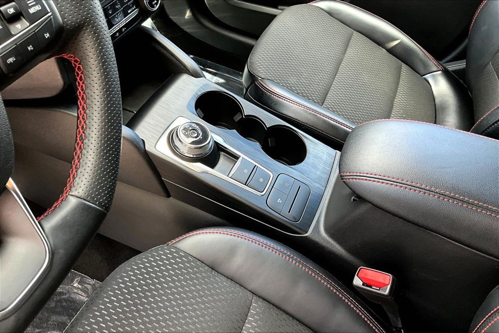 Used 2025 Ford Escape ST-Line FWD image 20