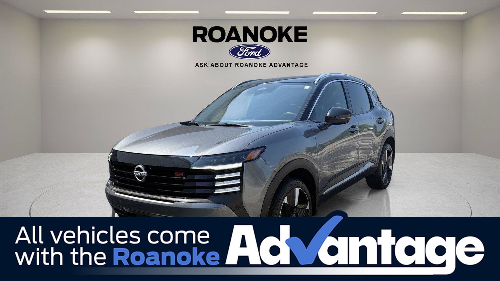 Used 2025 Nissan Kicks SR AWD/4WD image 1
