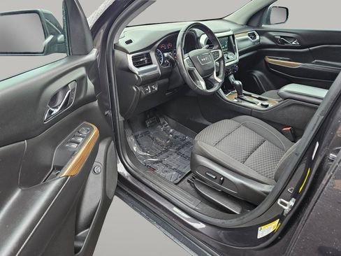 Used 2017 GMC Acadia SLE image 19