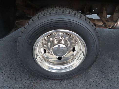 Used 2016 RAM 5500 Tradesman image 14