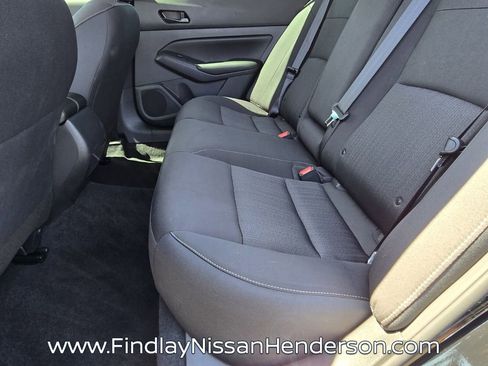 Used 2025 Nissan Altima 2.5 S FWD image 11