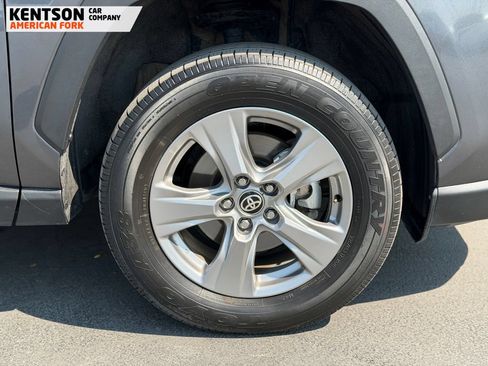 Used 2025 Toyota RAV4 XLE AWD/4WD image 11