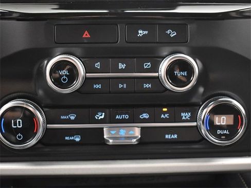 Used 2022 Ford Expedition XLT image 20