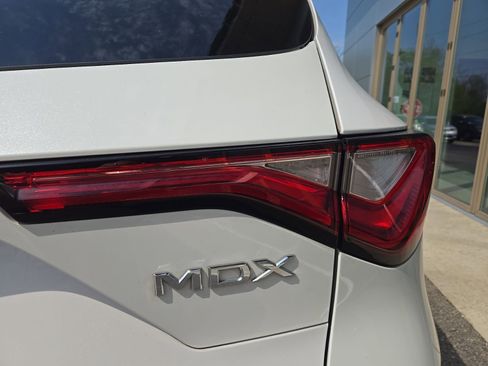 Used 2023 Acura MDX SH-AWD w/ Technology Package image 17