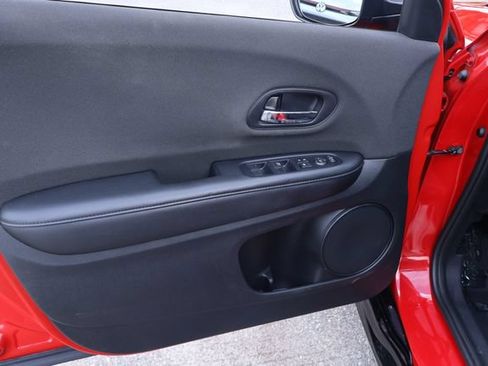 Used 2020 Honda HR-V Sport image 12