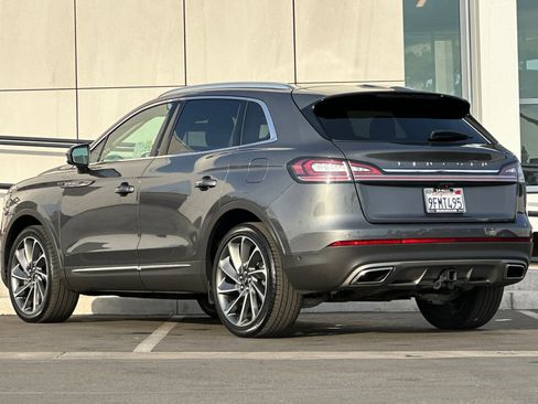 Used 2022 Lincoln Nautilus Reserve w/ Equipment Group 202A image 5