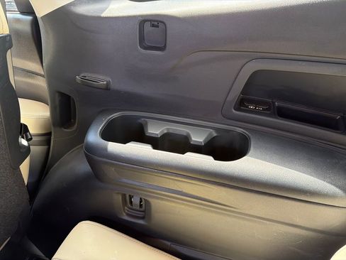 Used 2019 Subaru Ascent Limited AWD/4WD image 50