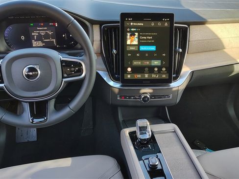 New 2026 Volvo XC90 B6 Plus image 29