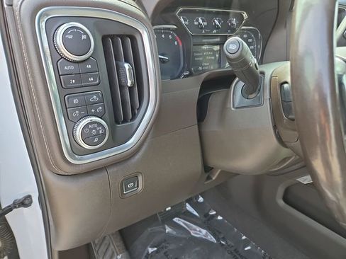 Used 2019 GMC Sierra 1500 SLT w/ SLT Premium Plus Package AWD/4WD image 18
