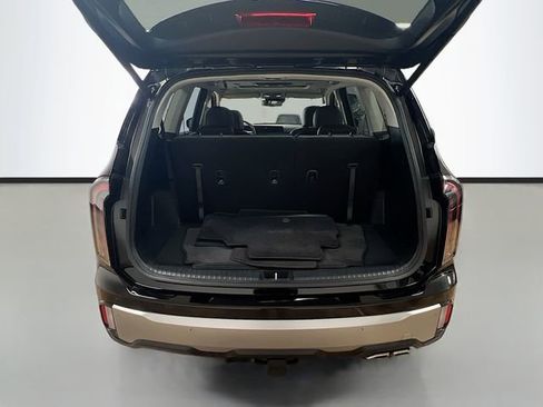 Used 2024 Kia Telluride EX w/ EX Captain's Chair Package image 29