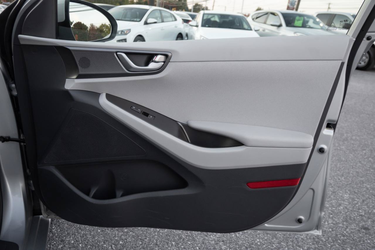 Used 2020 Hyundai Ioniq Blue FWD image 34