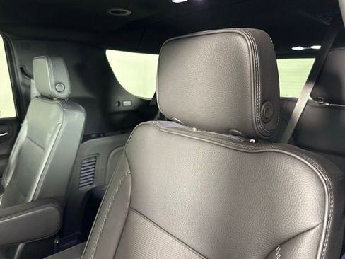 Used 2022 GMC Yukon XL Denali w/ Advanced Technology Package image 25