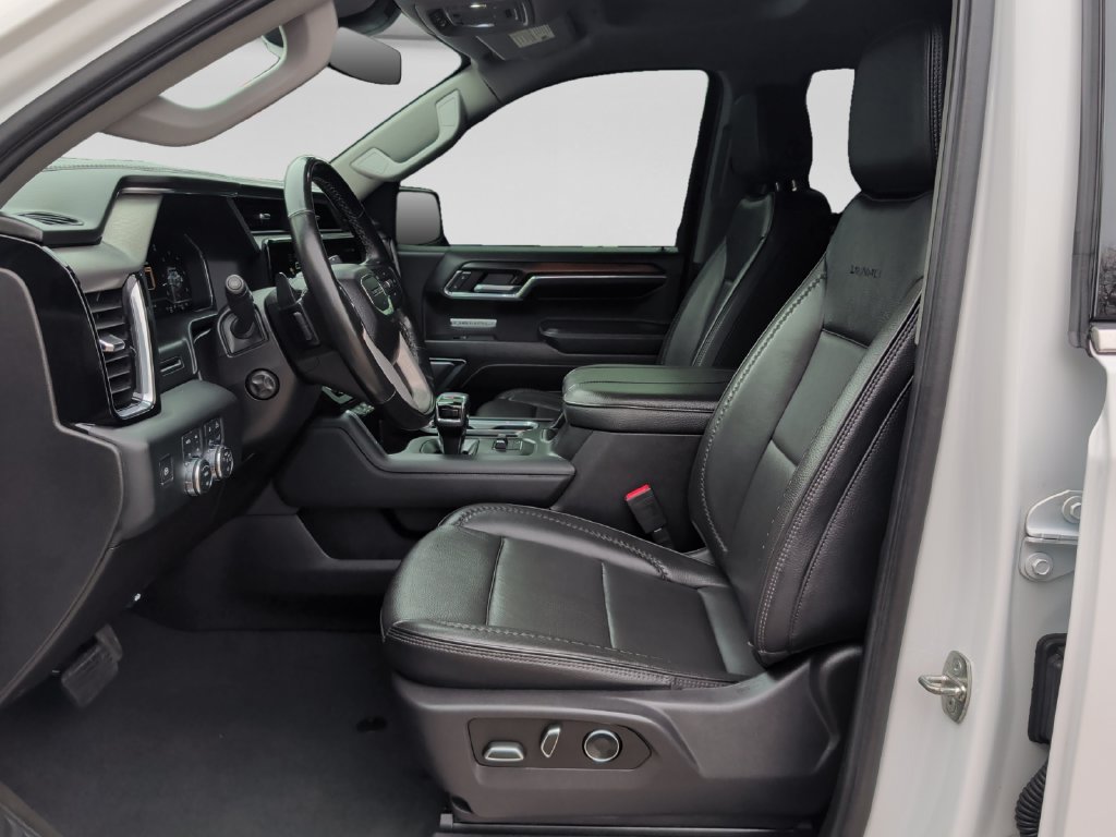 Used 2024 GMC Sierra 1500 Denali AWD/4WD image 16