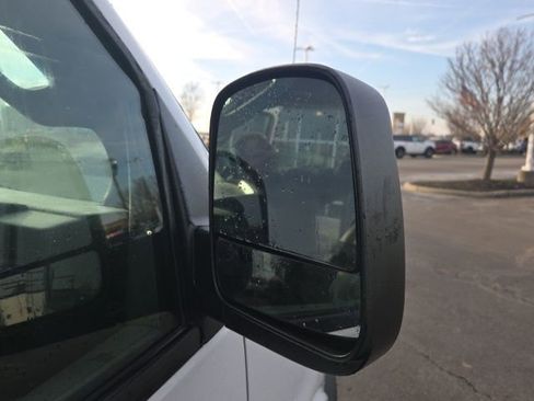 Used 2019 Chevrolet Express 2500 w/ Driver Convenience Package image 4