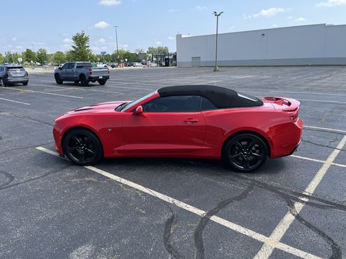 Used 2017 Chevrolet Camaro SS image 14