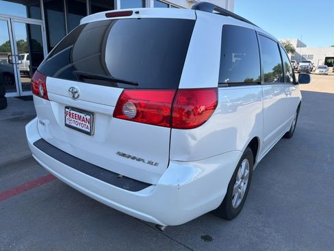 Used 2009 Toyota Sienna XLE FWD image 6