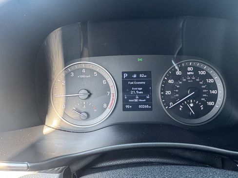 Used 2019 Hyundai Tucson SE AWD/4WD image 16