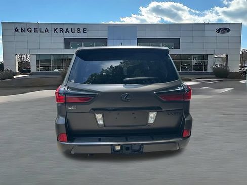 Used 2016 Lexus LX 570 4WD w/ Luxury Package image 7