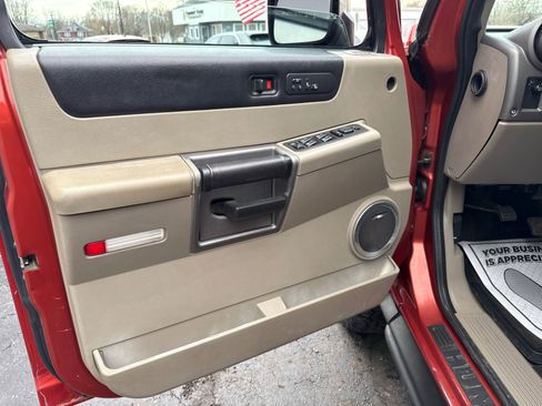 Used 2003 HUMMER H2 w/ Preferred Equipment Group image 11