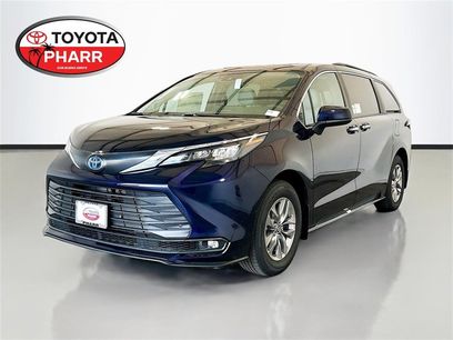New 2025 Toyota Sienna XLE