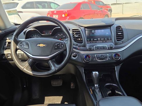 Used 2018 Chevrolet Impala LT FWD image 14