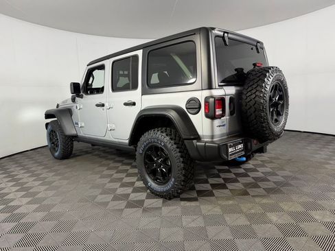 Used 2023 Jeep Wrangler Unlimited AWD/4WD image 10