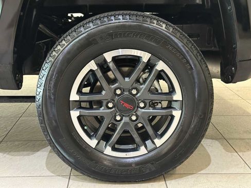 Certified 2025 Toyota Tacoma TRD Sport AWD/4WD image 8