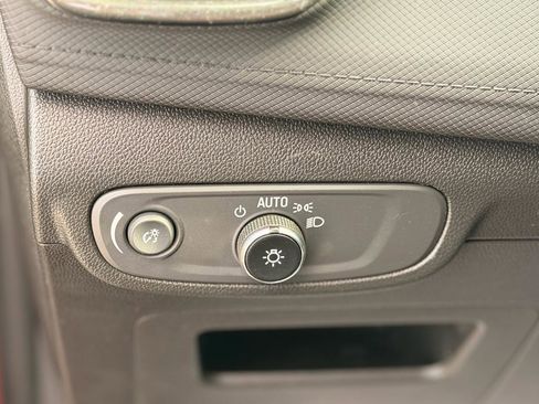 Used 2025 Chevrolet TrailBlazer LT w/ LT Cold Weather Package image 10