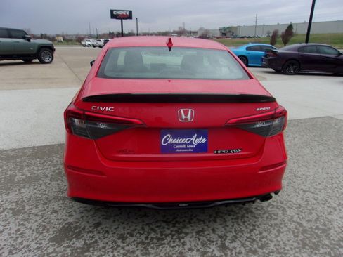 Used 2022 Honda Civic Sport image 4