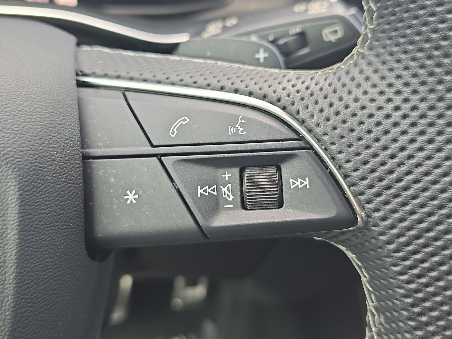Used 2024 Audi SQ8 Premium Plus AWD/4WD image 18