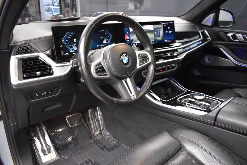 Used 2024 BMW X5 M60i AWD/4WD image 11