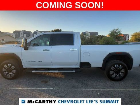 Used 2025 GMC Sierra 3500 Denali AWD/4WD image 4