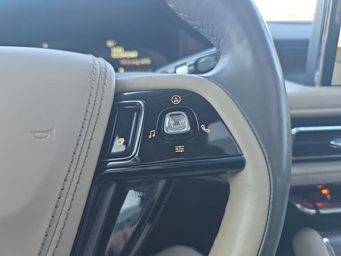 Used 2022 Lincoln Aviator Reserve w/ Elements Package Plus image 24