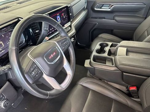 Used 2025 GMC Sierra 1500 SLT AWD/4WD image 10