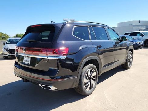 New 2026 Volkswagen Atlas SE image 3
