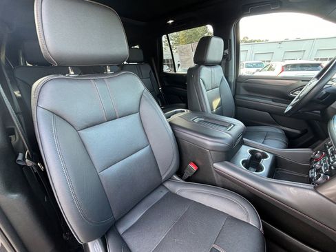 Used 2022 Chevrolet Tahoe RST w/ Luxury Package AWD/4WD image 16