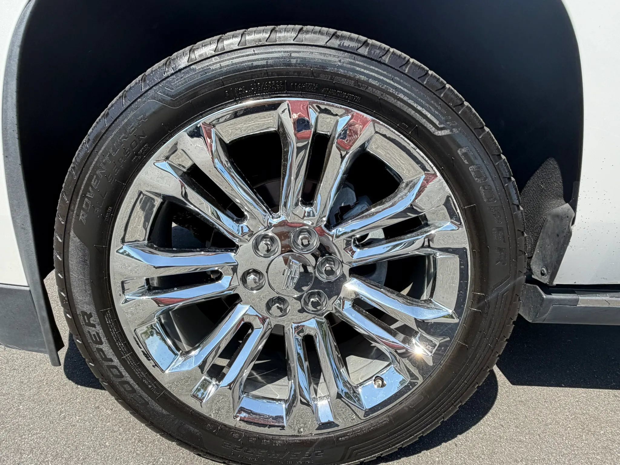 Used 2018 Cadillac Escalade Premium Luxury w/ LPO, Radiant Package RWD image 34
