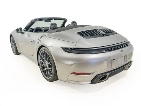 Used 2026 Porsche 911 Carrera T w/ Sportdesign Package RWD image 16