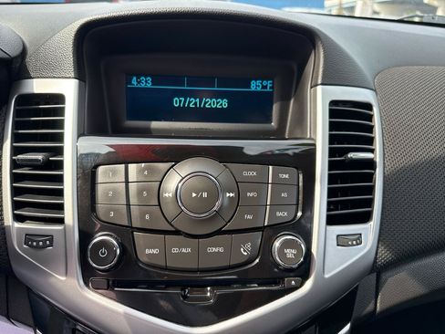 Used 2015 Chevrolet Cruze LT FWD image 17
