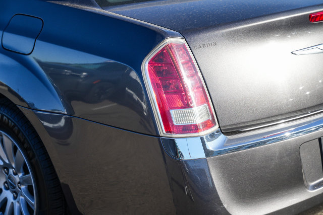 Used 2014 Chrysler 300 RWD image 13