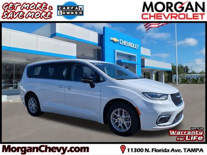 Used 2024 Chrysler Pacifica Touring-L