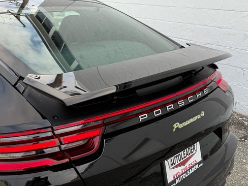 Used 2019 Porsche Panamera 4 image 23