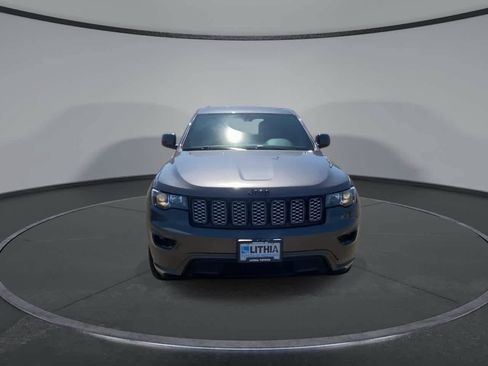 Used 2021 Jeep Grand Cherokee Laredo X AWD/4WD image 3