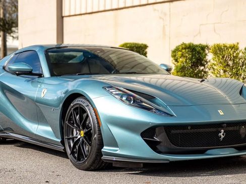 Used 2023 Ferrari 812 GTS RWD image 7